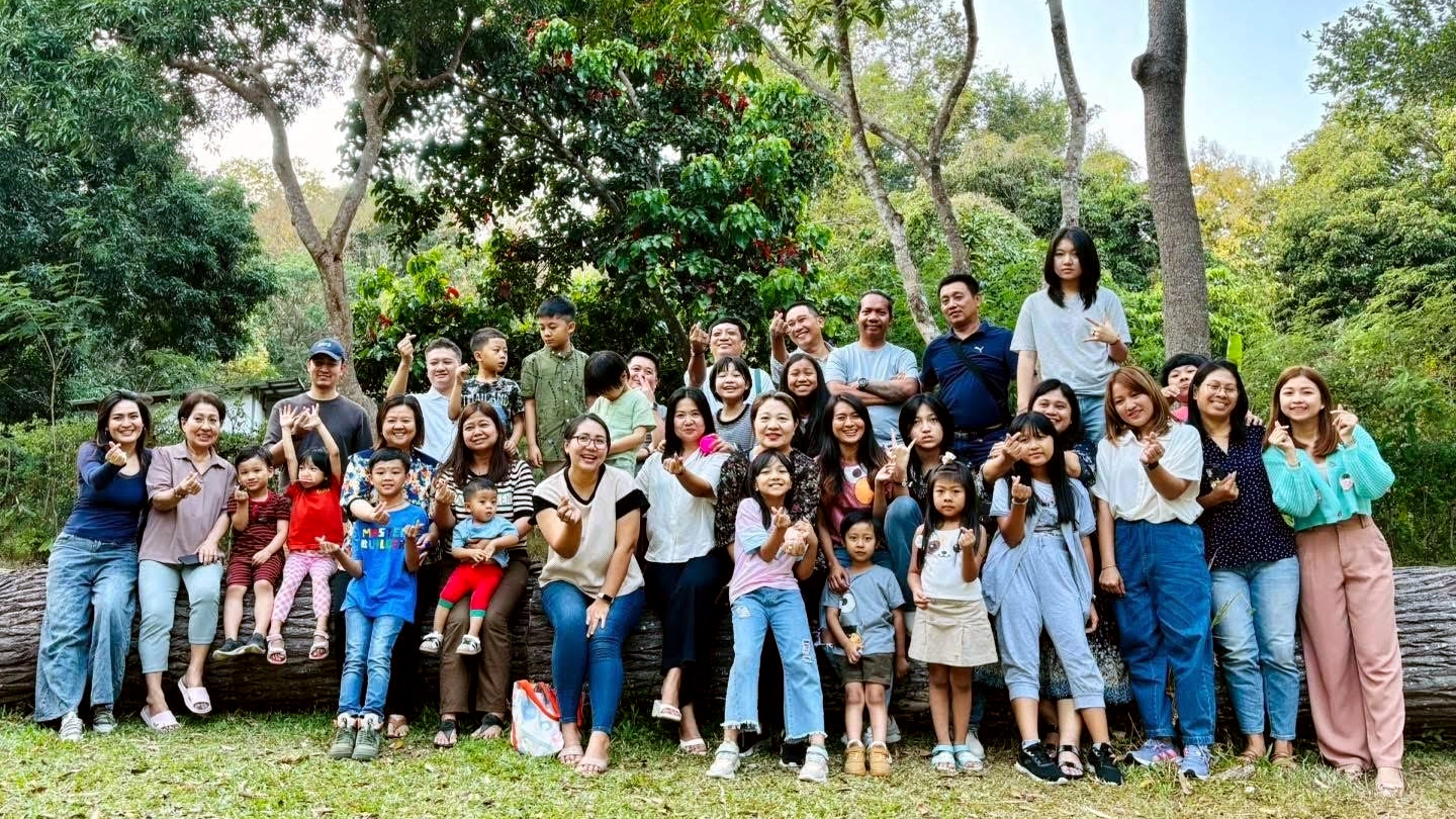 Chiang Mai Connection Family Group