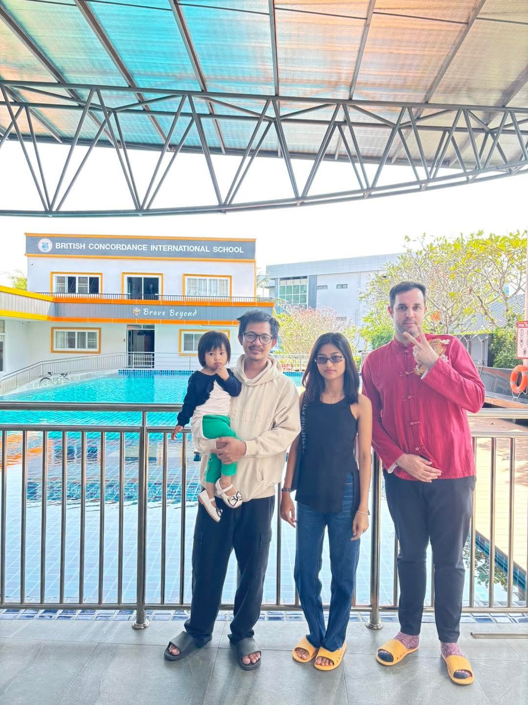Thoon & Family 
